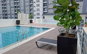 Impiana Homestay Near Putrajaya, Cyberjaya, Musliem Only,Wifi,Netflix