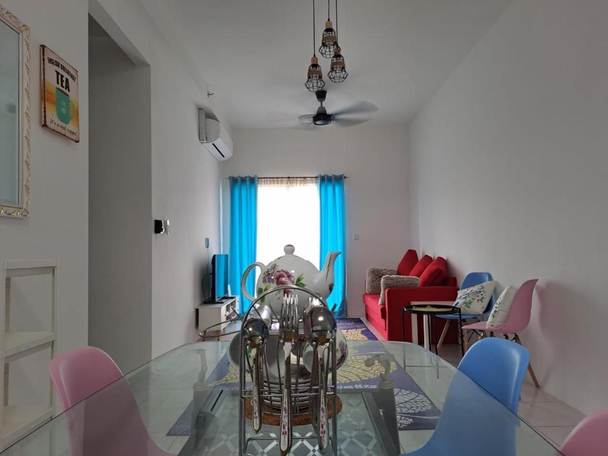 Impiana Homestay Near Putrajaya, Cyberjaya, Musliem Only,Wifi,Netflix Kampung Dengkil Luaran gambar