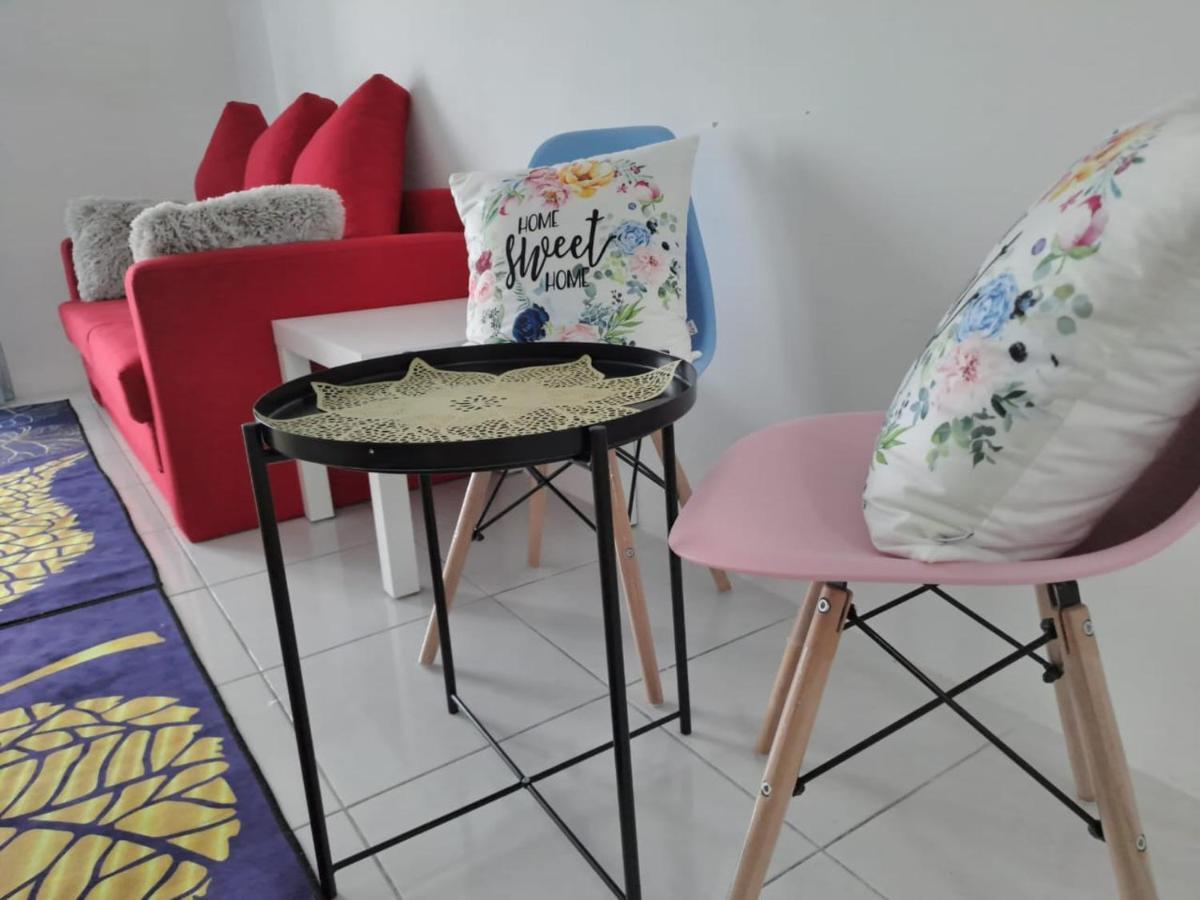 Impiana Homestay Near Putrajaya, Cyberjaya, Musliem Only,Wifi,Netflix Kampung Dengkil Luaran gambar