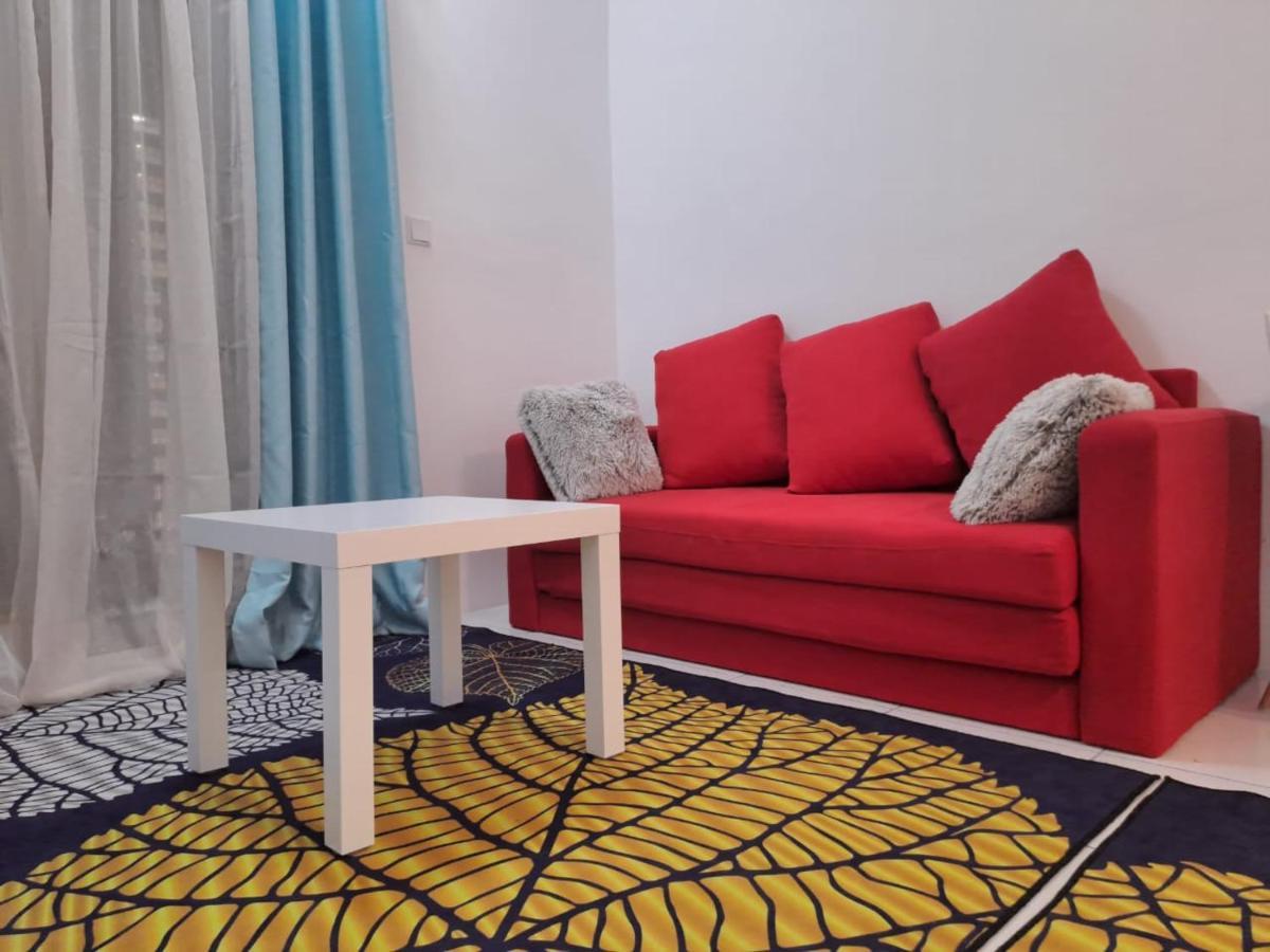 Impiana Homestay Near Putrajaya, Cyberjaya, Musliem Only,Wifi,Netflix Kampung Dengkil Luaran gambar