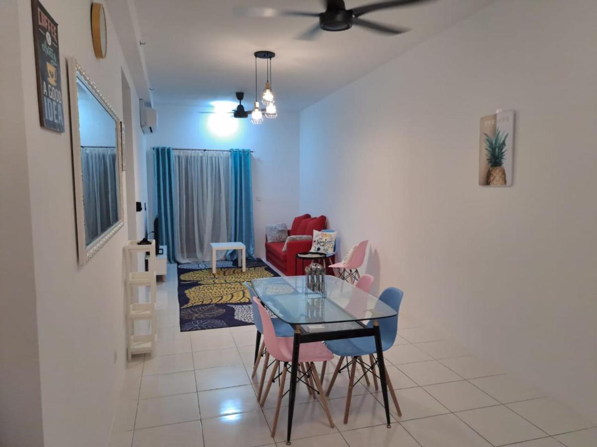 Impiana Homestay Near Putrajaya, Cyberjaya, Musliem Only,Wifi,Netflix Kampung Dengkil Luaran gambar