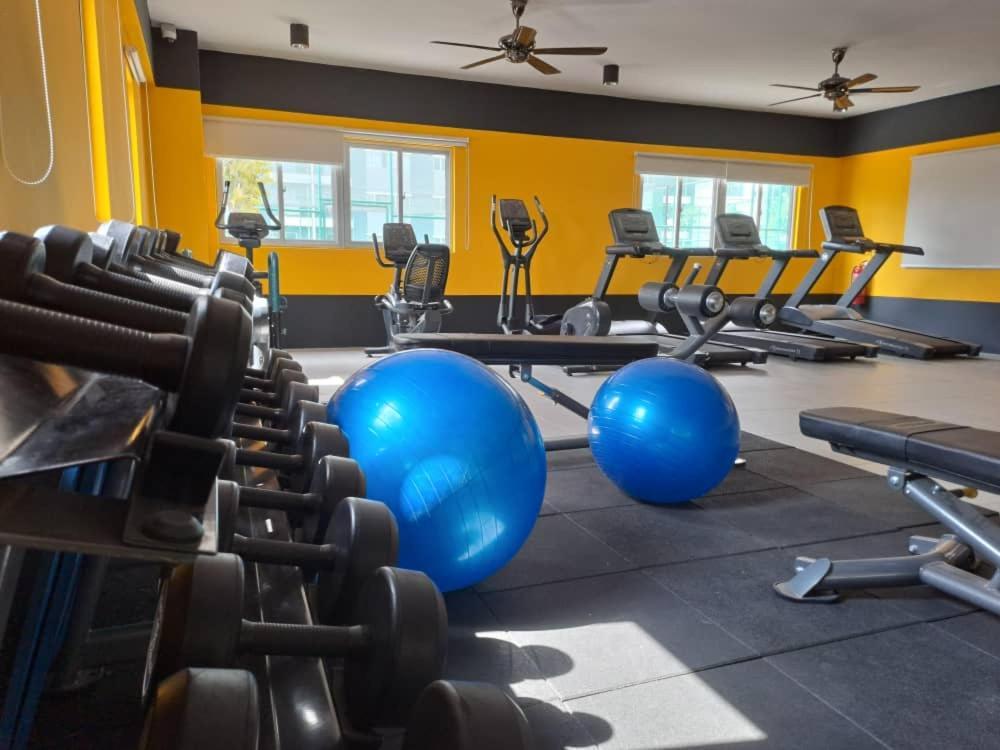 Impiana Homestay Near Putrajaya, Cyberjaya, Musliem Only,Wifi,Netflix Kampung Dengkil Luaran gambar