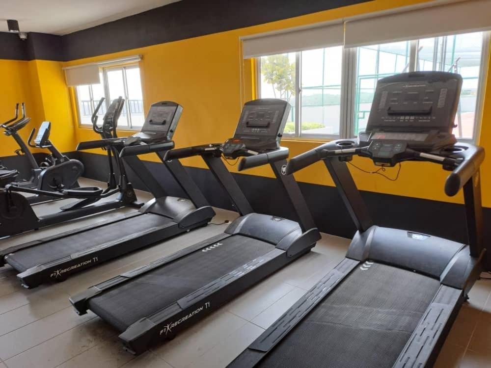 Impiana Homestay Near Putrajaya, Cyberjaya, Musliem Only,Wifi,Netflix Kampung Dengkil Luaran gambar